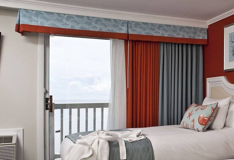 Surfside Hotel And Suites