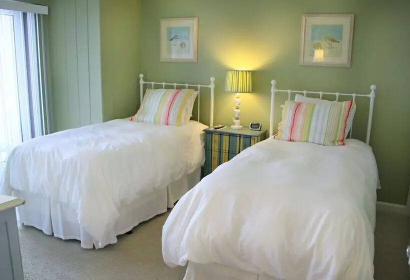 Surfside Hotel And Suites