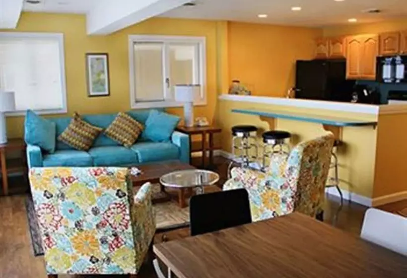 Surfside Hotel And Suites