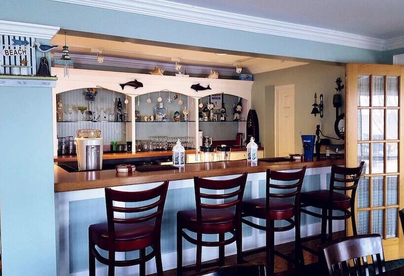 Surfside Hotel And Suites