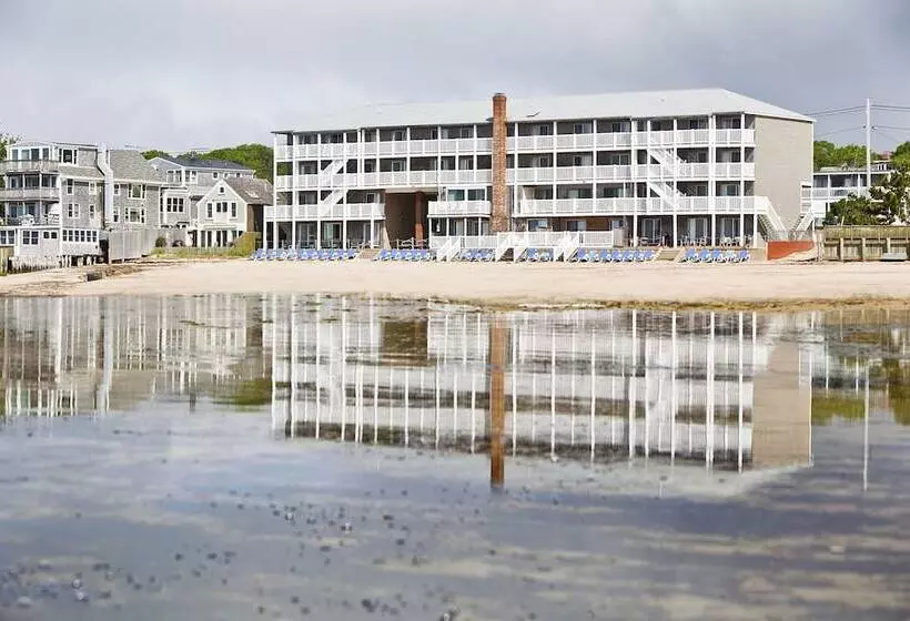 Surfside Hotel And Suites