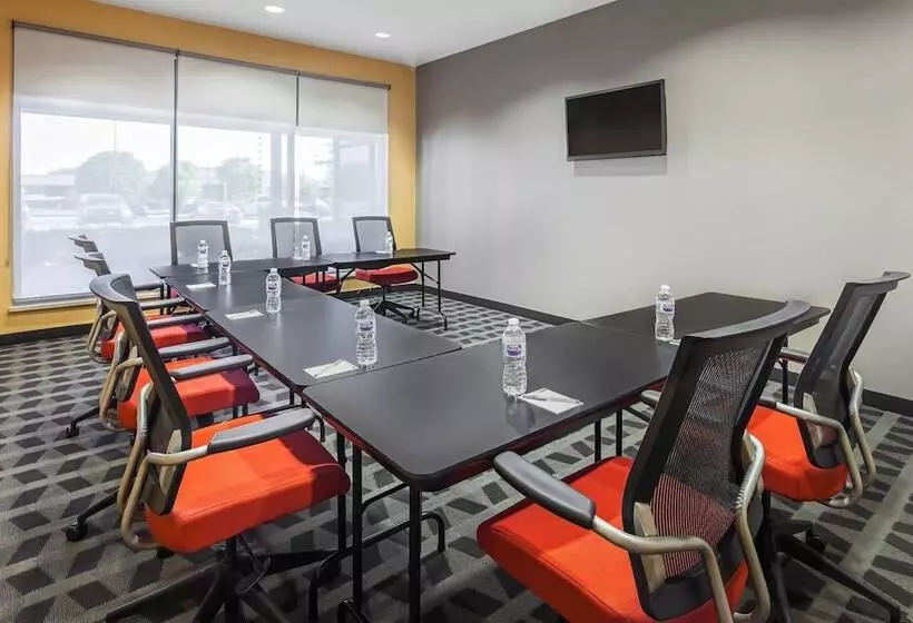 Отель Towneplace Suites By Marriott Hobbs