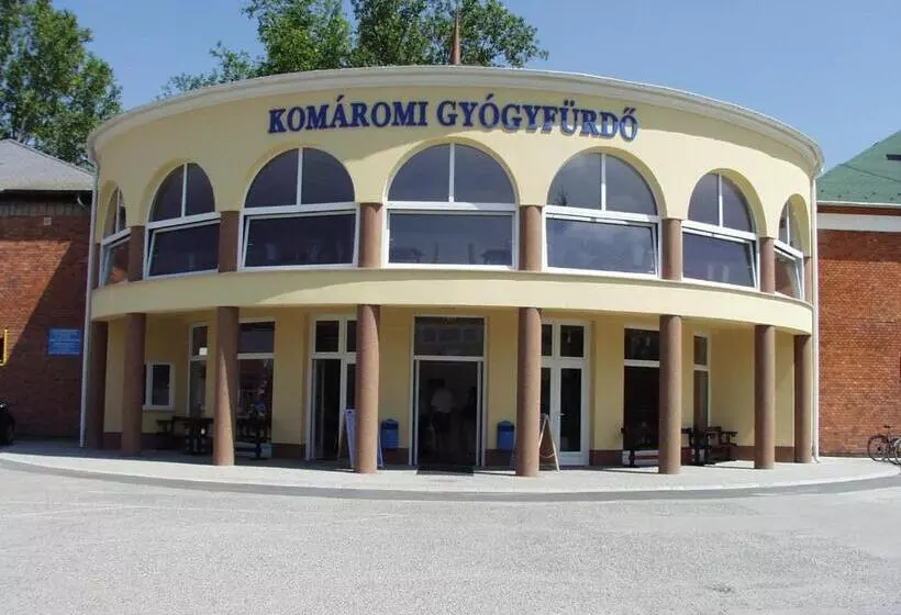 Hotel Tulipan Panzio