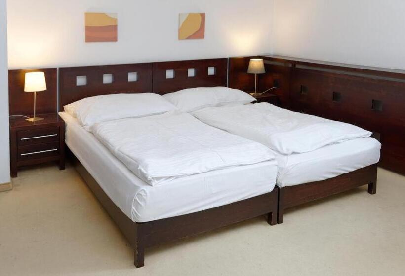 בית מלון כפרי Tulipan