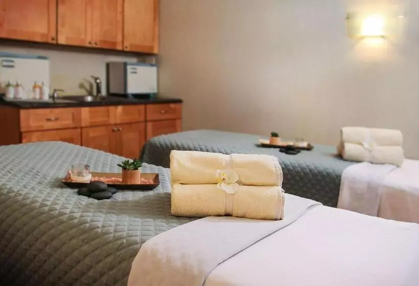 Viana Hotel And Spa, Trademark Collection By Wyndham