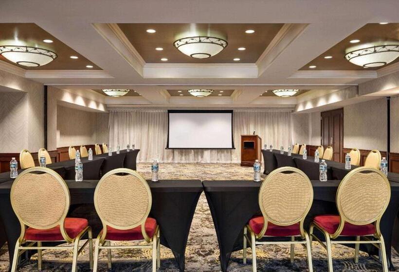 Viana Hotel And Spa, Trademark Collection By Wyndham