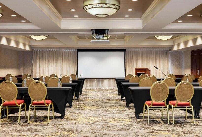 Viana Hotel And Spa, Trademark Collection By Wyndham