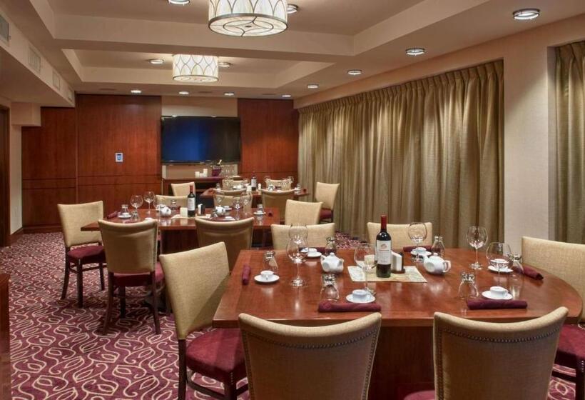 Viana Hotel And Spa, Trademark Collection By Wyndham