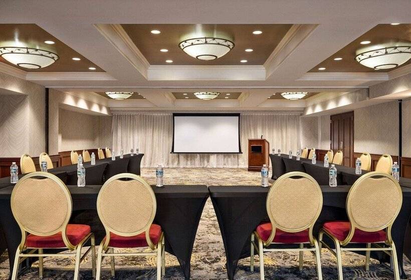 Viana Hotel And Spa, Trademark Collection By Wyndham