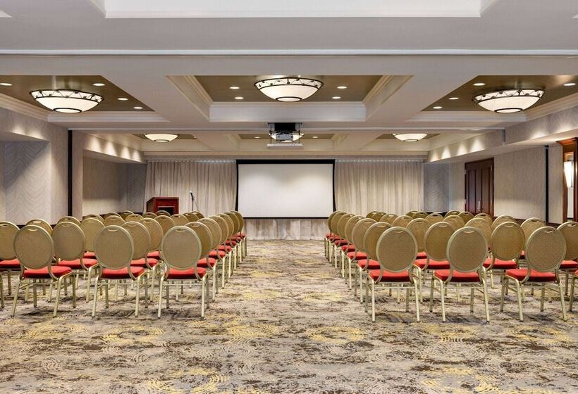 Viana Hotel And Spa, Trademark Collection By Wyndham