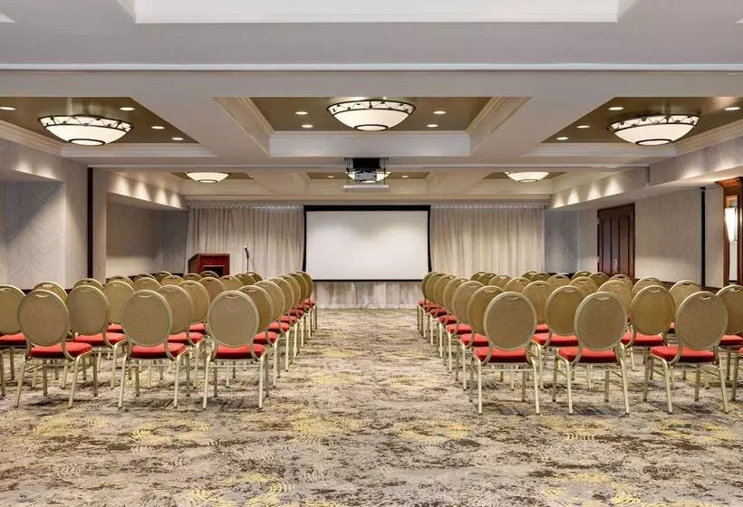 Viana Hotel And Spa, Trademark Collection By Wyndham