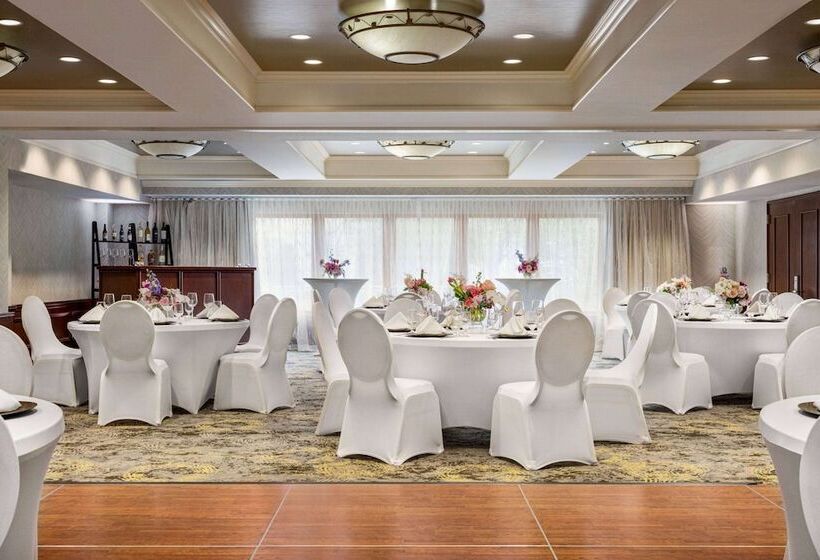 Viana Hotel And Spa, Trademark Collection By Wyndham