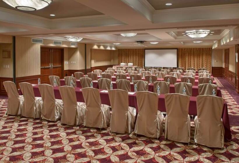 Viana Hotel And Spa, Trademark Collection By Wyndham