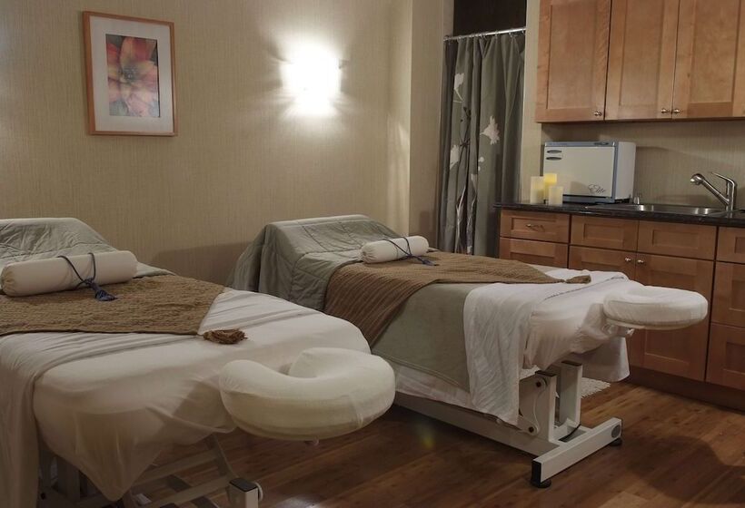 Viana Hotel And Spa, Trademark Collection By Wyndham