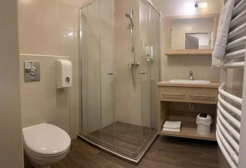 Nimród Hotel és ètterem