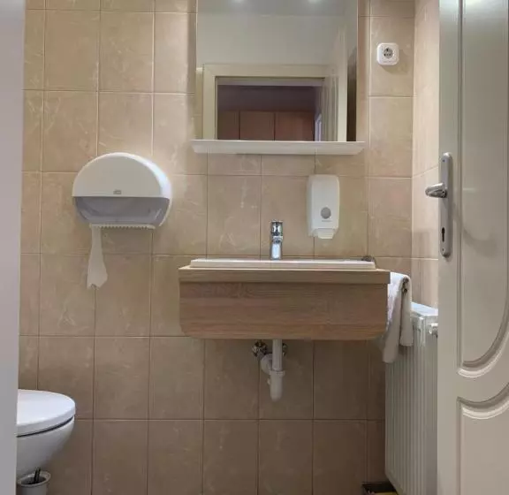 Nimród Hotel és ètterem