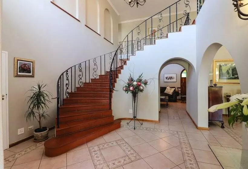 بنسيون A Tuscan Villa Guest House