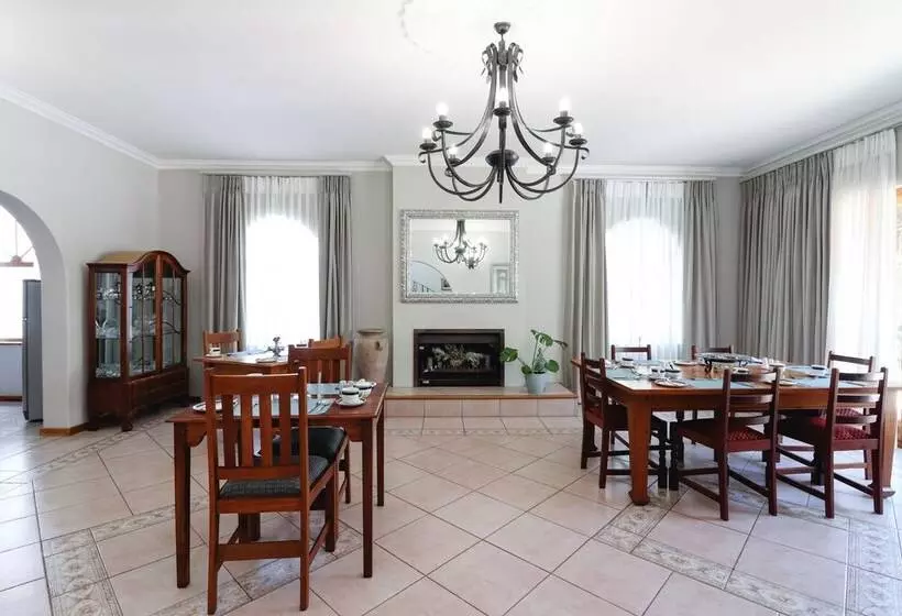 بنسيون A Tuscan Villa Guest House