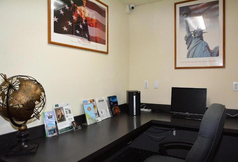 膳宿费 Fairbridge Inn & Suites Dupont