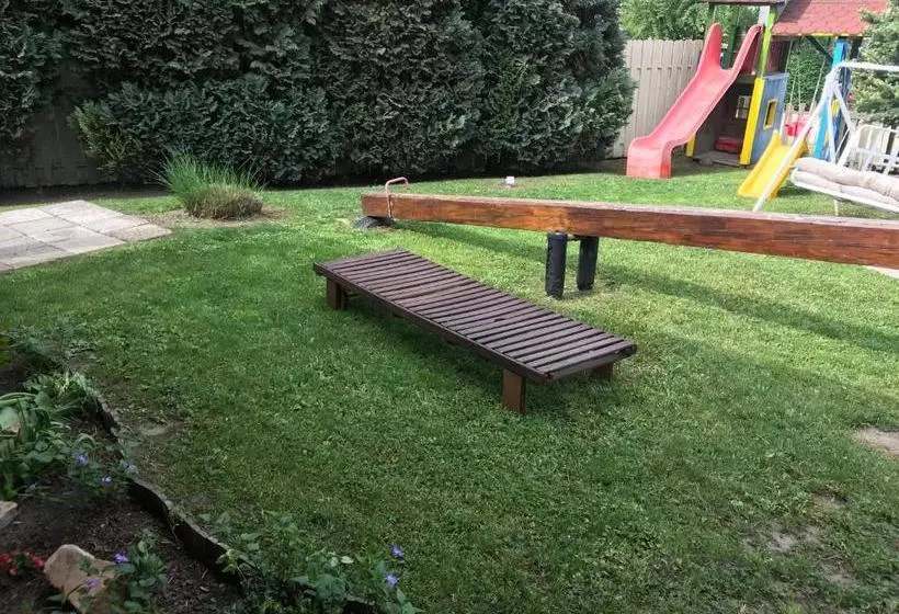 ペンション Kis Szárcsa Vendégház