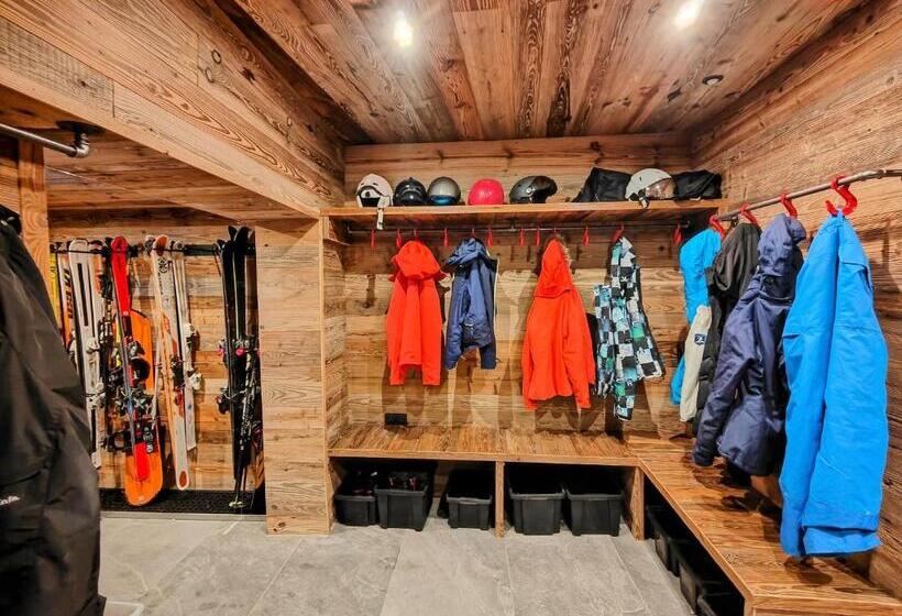 Chalet Dakota, Pied Des Pistes, 15 Pers, La Plagne