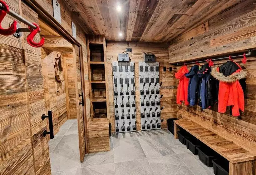 Chalet Dakota, Pied Des Pistes, 15 Pers, La Plagne