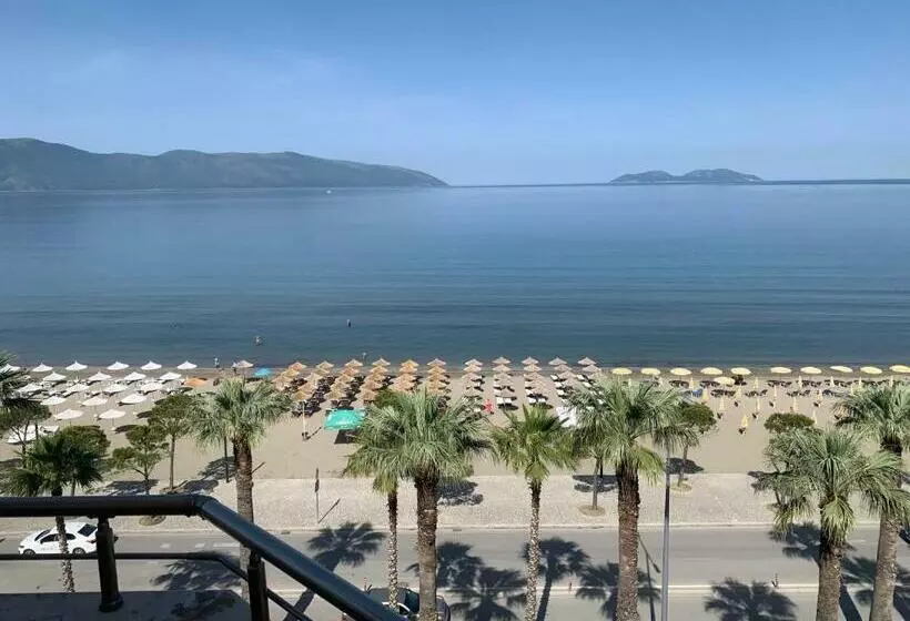 Dorians Seaview Suite