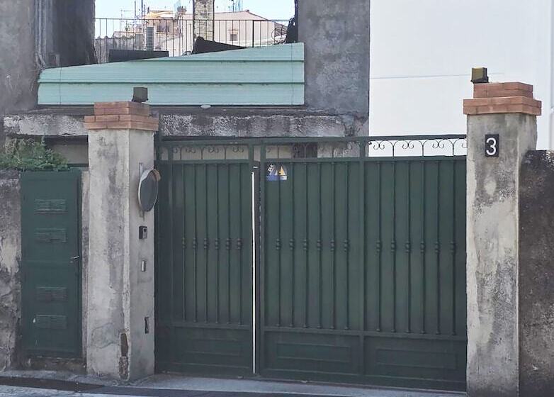 Elisa Dependance Centro