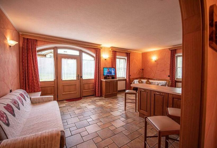 Family House Amalia Myholidaylivigno