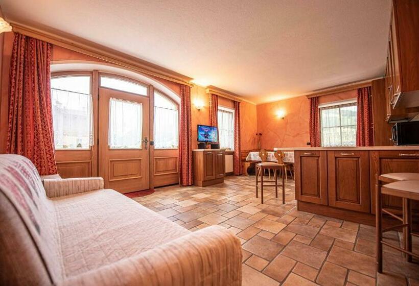 Family House Amalia Myholidaylivigno