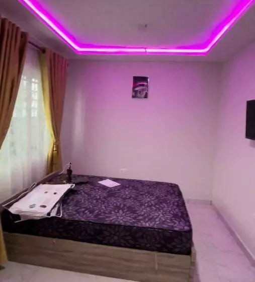 Nellytods Crib