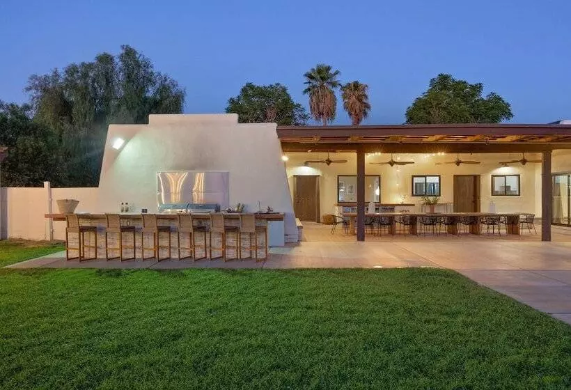 Starlight Estate By Avantstay 26 People Architectual Mansion W Pool Tennis Court Game Room