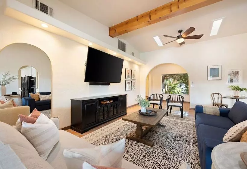 Starlight Estate By Avantstay 26 People Architectual Mansion W Pool Tennis Court Game Room