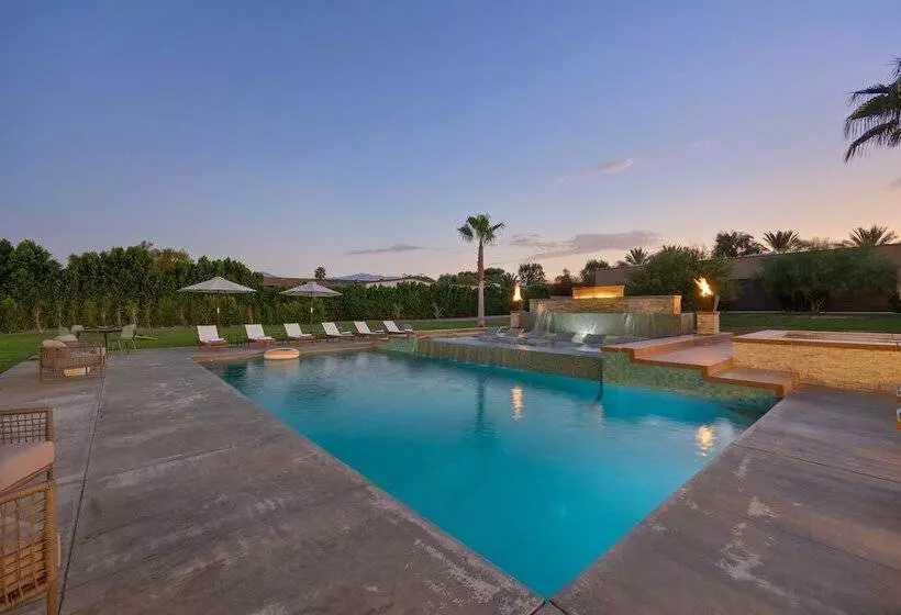 Starlight Estate By Avantstay 26 People Architectual Mansion W Pool Tennis Court Game Room