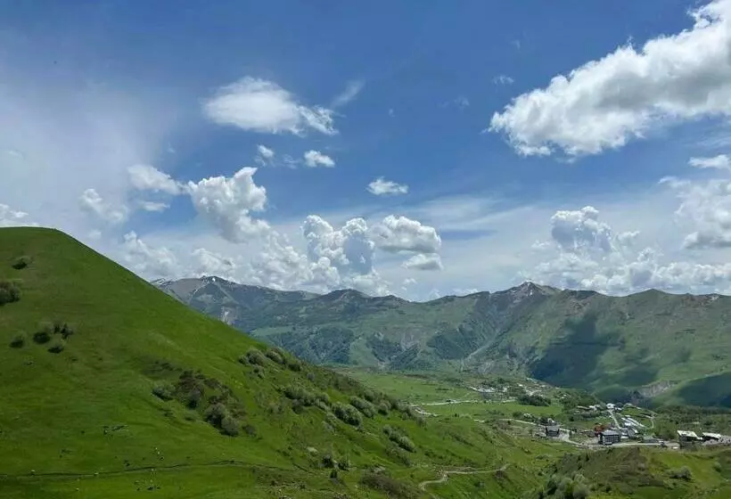 Touch The Mountains, Twins Hotel, New Gudauri