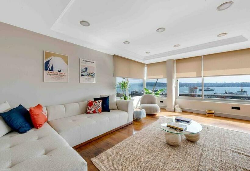 Amazing Bosphorus View Apartment