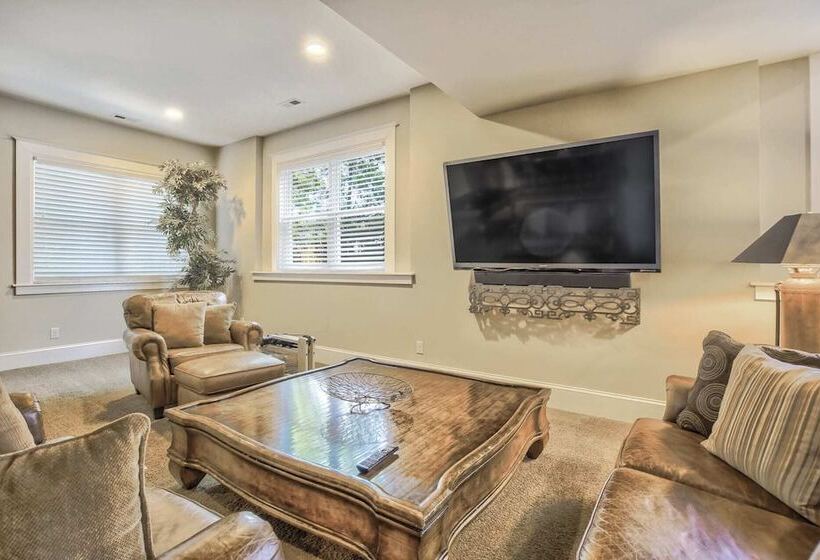 Broadmoor Luxury Mansion 5 Star Experience Theater Cheyenne Mountain Views