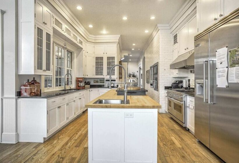 Broadmoor Luxury Mansion 5 Star Experience Theater Cheyenne Mountain Views