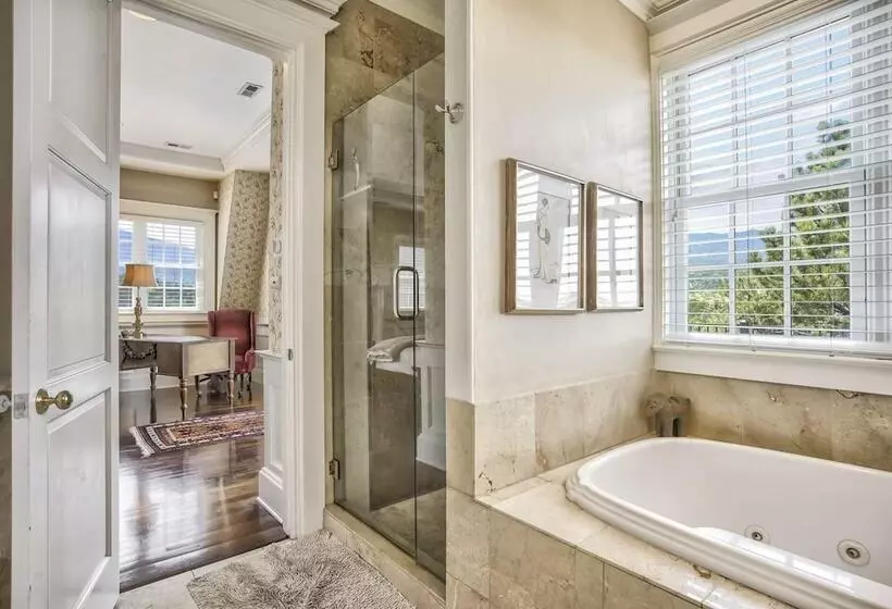 Broadmoor Luxury Mansion 5 Star Experience Theater Cheyenne Mountain Views
