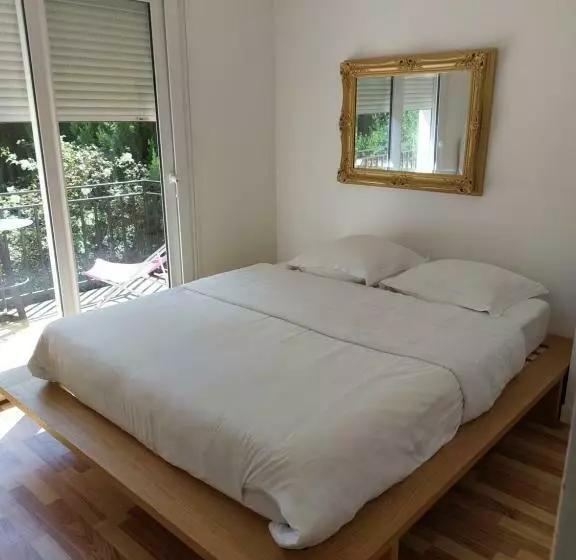 Chalet Fleuve Avec Parking Barbecue