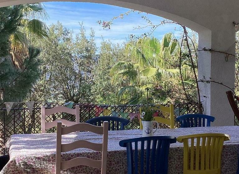 Cosy Apartment With Swimming Pool And Spacious Private Terrace