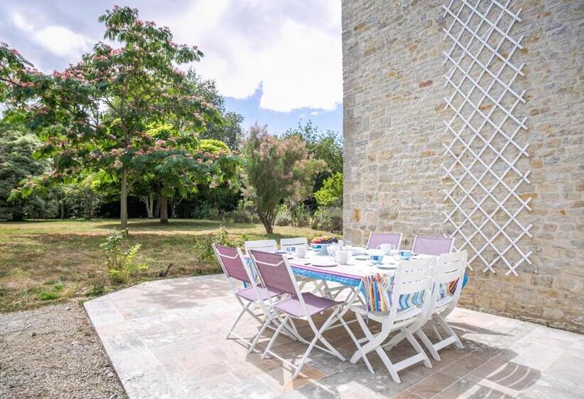 La Cour D Audouville