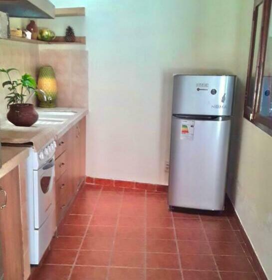 Monoambiente Con Cocina Exterior Y Estacionamiento