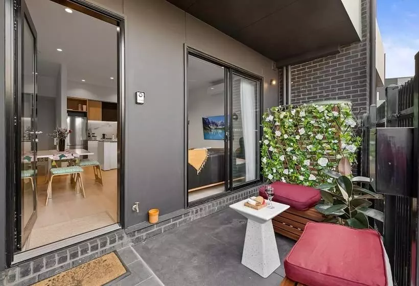 Staycentral   Boulevard Gardens