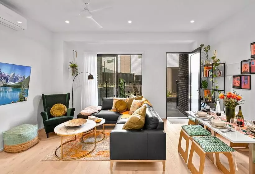 Staycentral   Boulevard Gardens