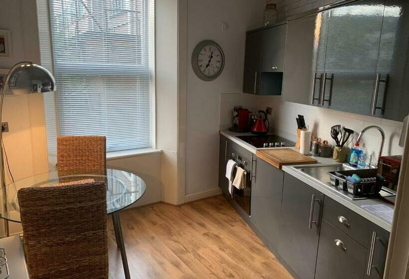 1 Bed Central Apartment, Hawick