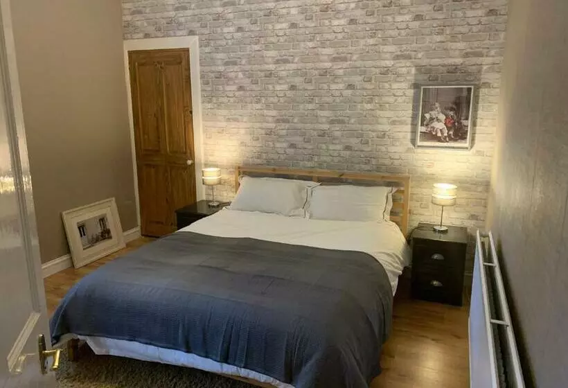 1 Bed Central Apartment, Hawick