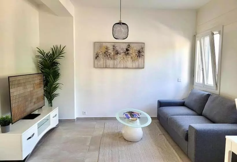 Apartment Palma   Central & Cozy With Free Private Parking