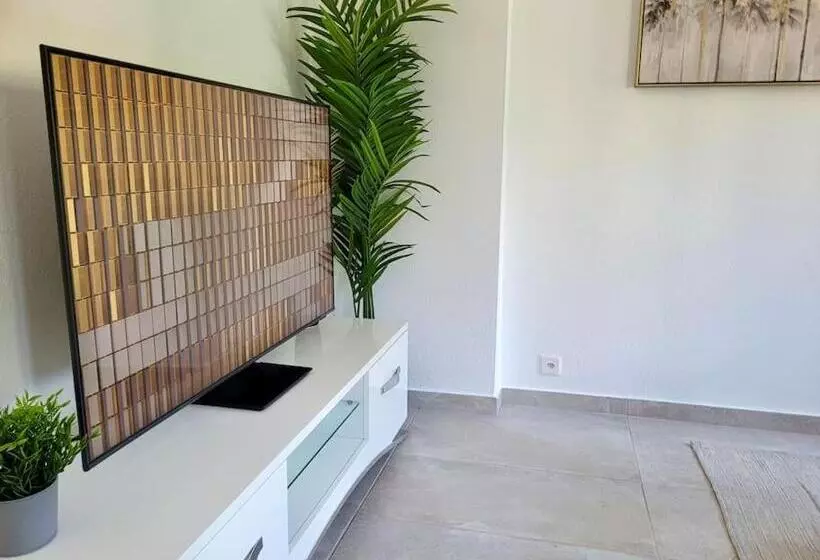 Apartment Palma   Central & Cozy With Free Private Parking