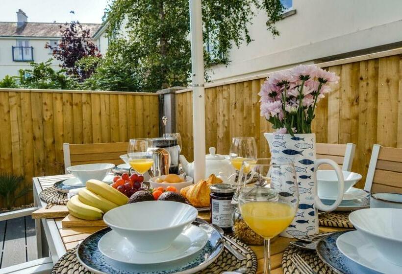 Charming Sea Haven House, Close To The Marina